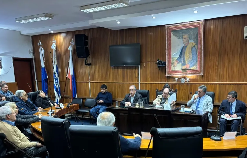 Ministro Mahía realizó en Artigas la presentación del proyecto de Universidad de la Educación