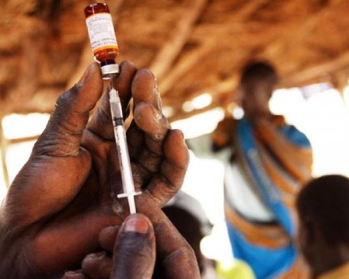 Las vacunas COVID-19 no llegarán a los países hasta mediados de 2021, asegura la OMS