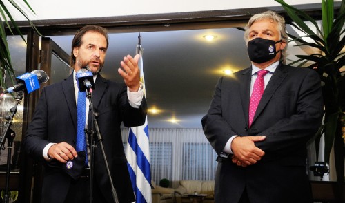 Lacalle Pou: Tengo la obligación de defender el interés nacional que es abrir Uruguay al mundo