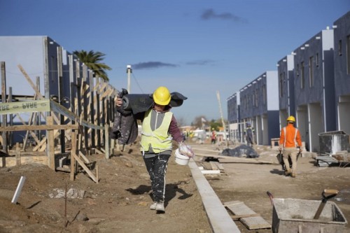 Primer barrio de viviendas sindicales en Durazno: 350 familias avanzan en su construcción