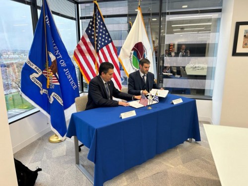 Uruguay y la DEA firmaron un memorando de cooperación para la lucha contra el narcotráfico
